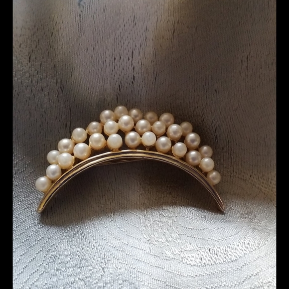 Pearl Crescent Goldtone Brooch Pin - Picture 3 of 16